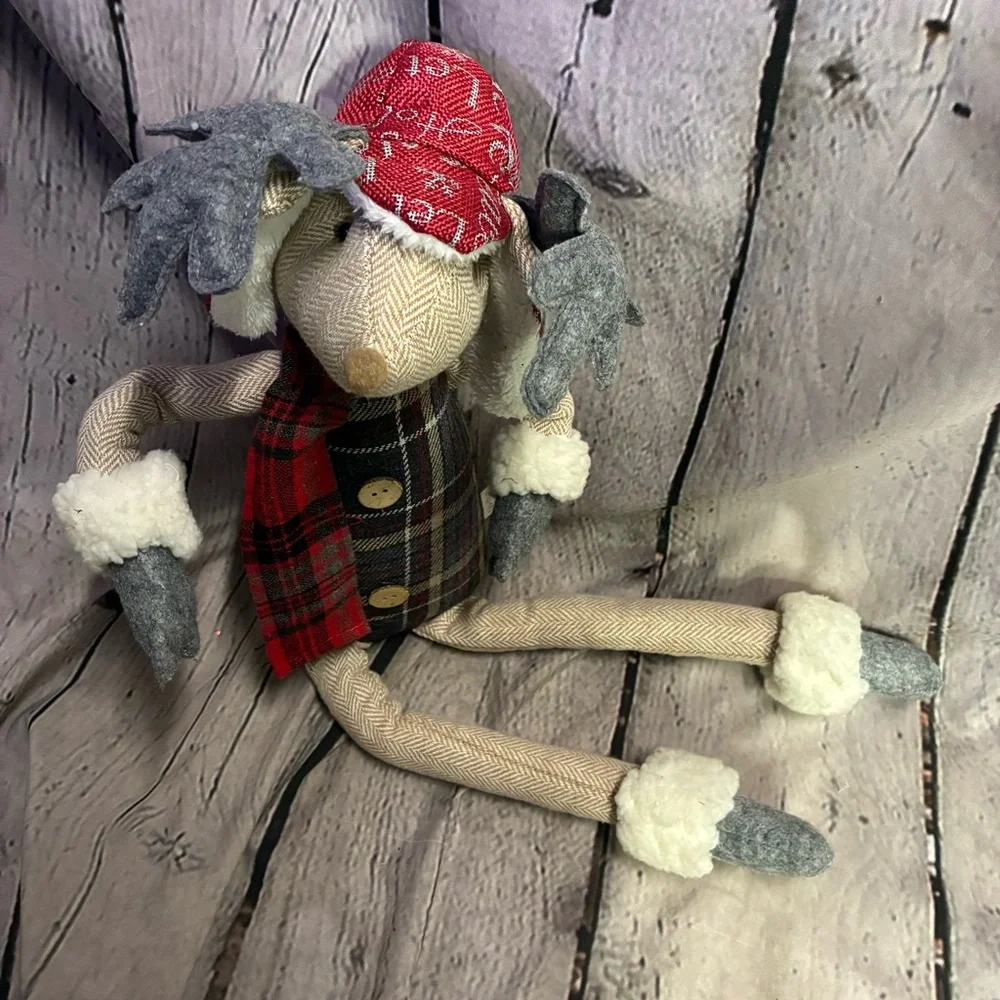 5/$20 Christmas Winter Moose Stuffed Shelf Sitter Holiday Decor‎ GUC
